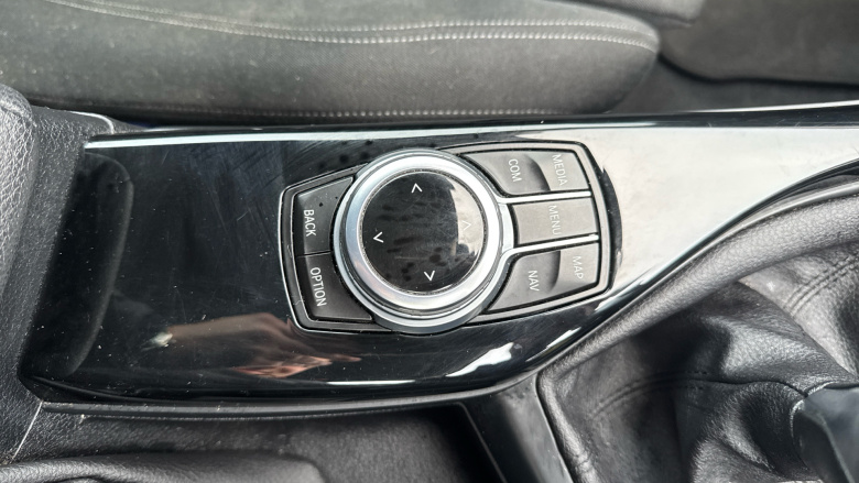 BMW 2 Series 218i Sport 2dr [Nav] Petrol Coupe